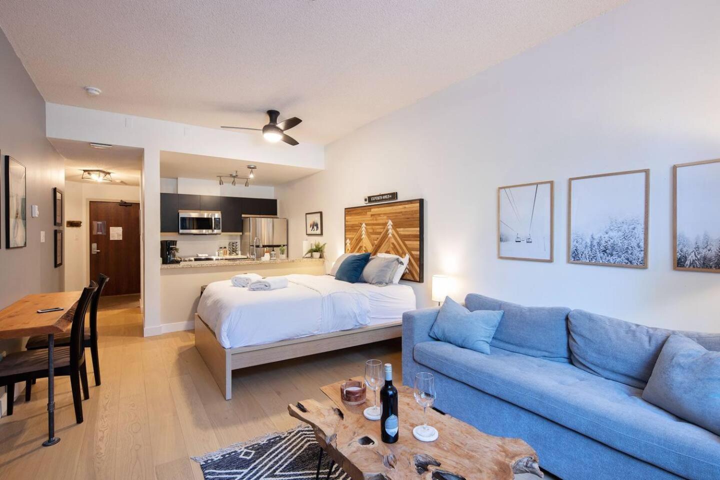 Newly Renovated Ski In Out W Pool 2 Hot Tubs Whistler Buitenkant foto