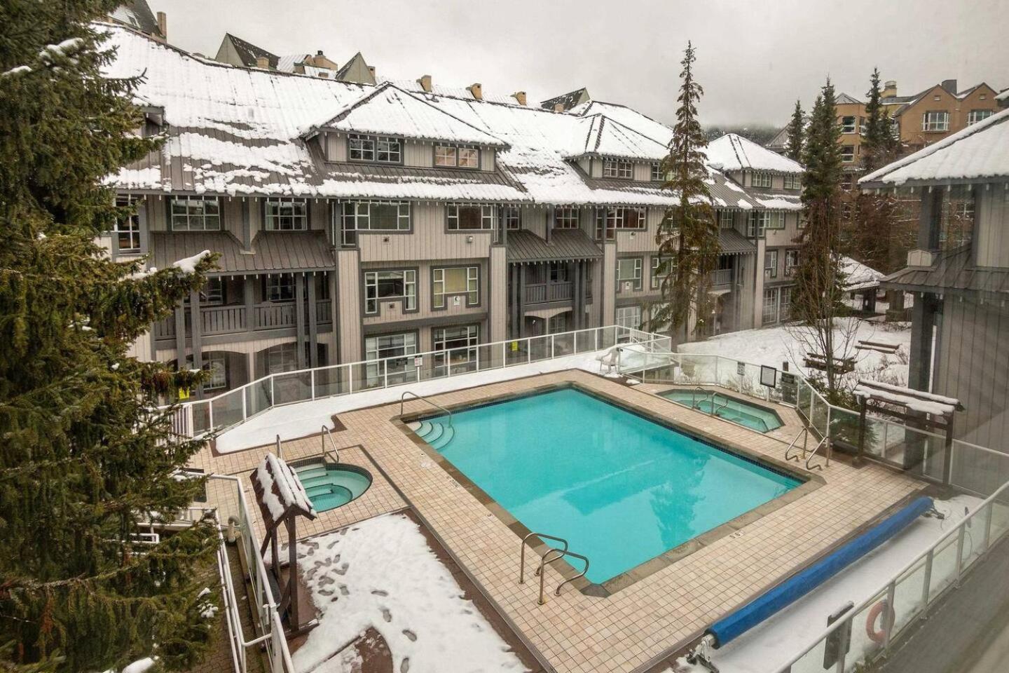 Newly Renovated Ski In Out W Pool 2 Hot Tubs Whistler Buitenkant foto